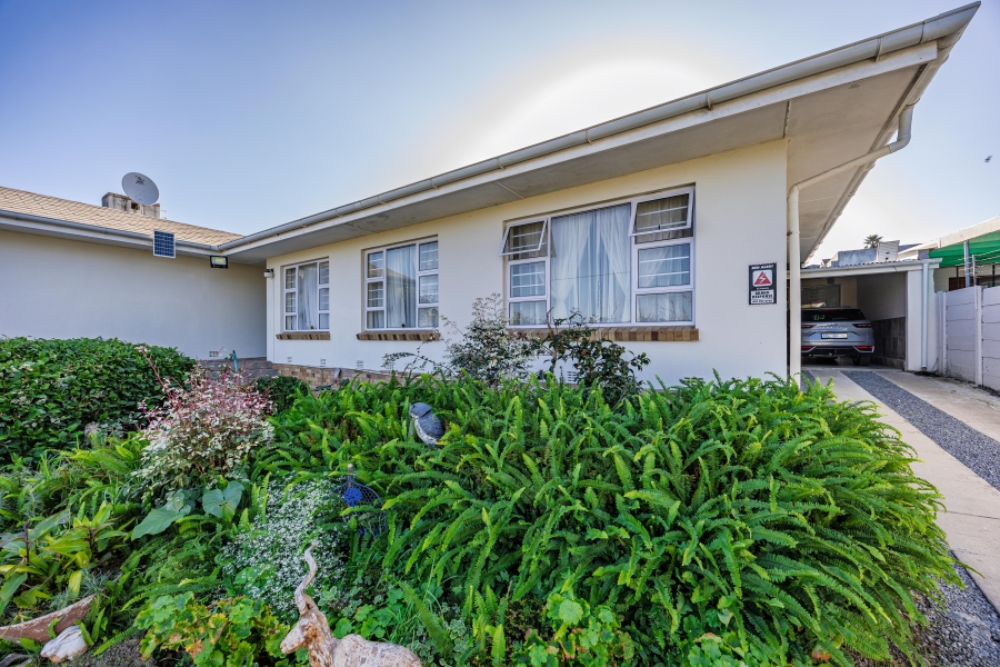 3 Bedroom Property for Sale in Sunnyridge Eastern Cape